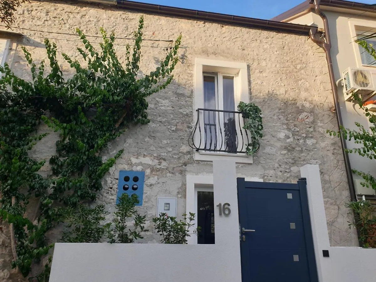 Castel Apartment Mali Losinj