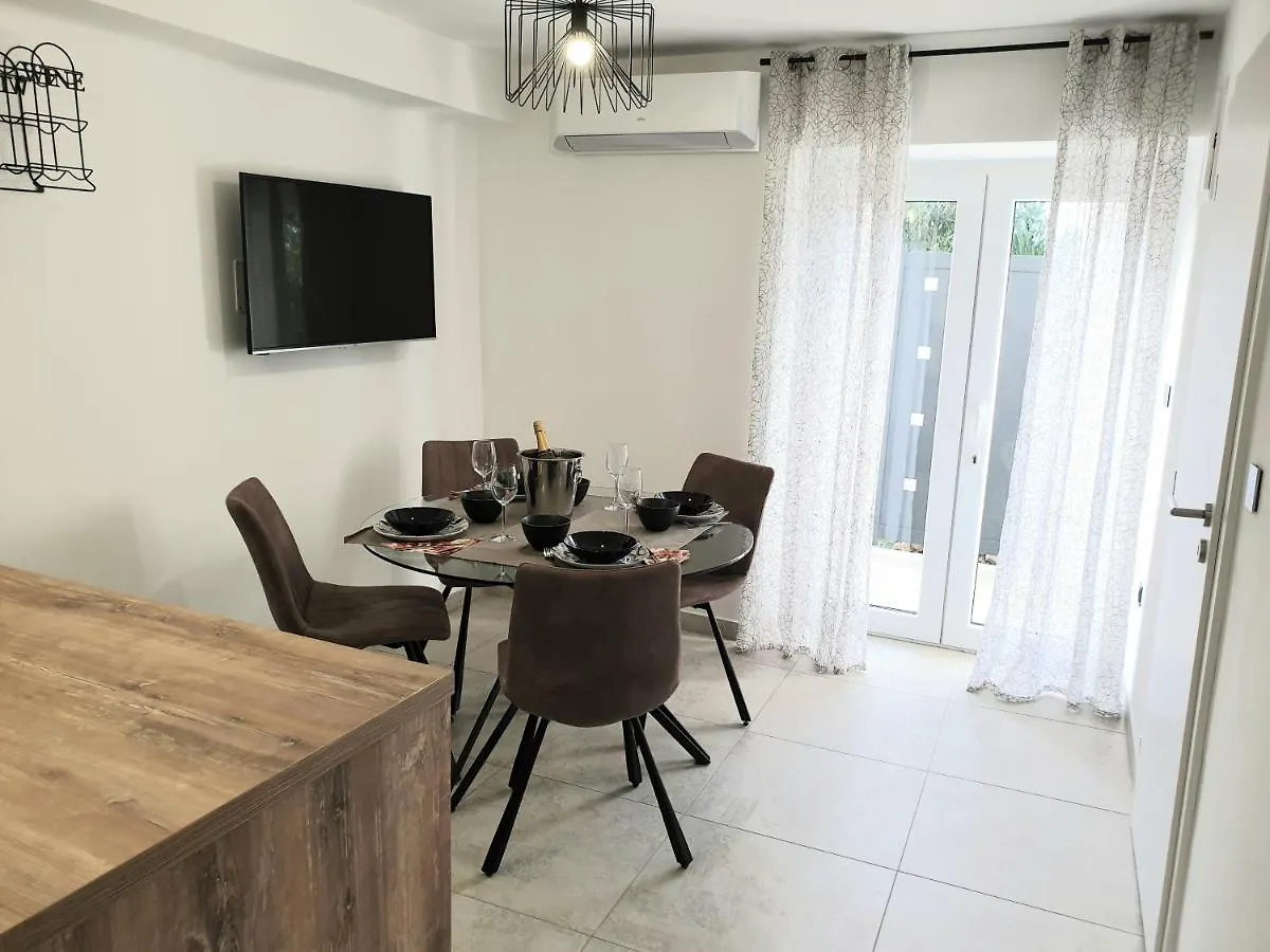 Castel Apartment Mali Losinj